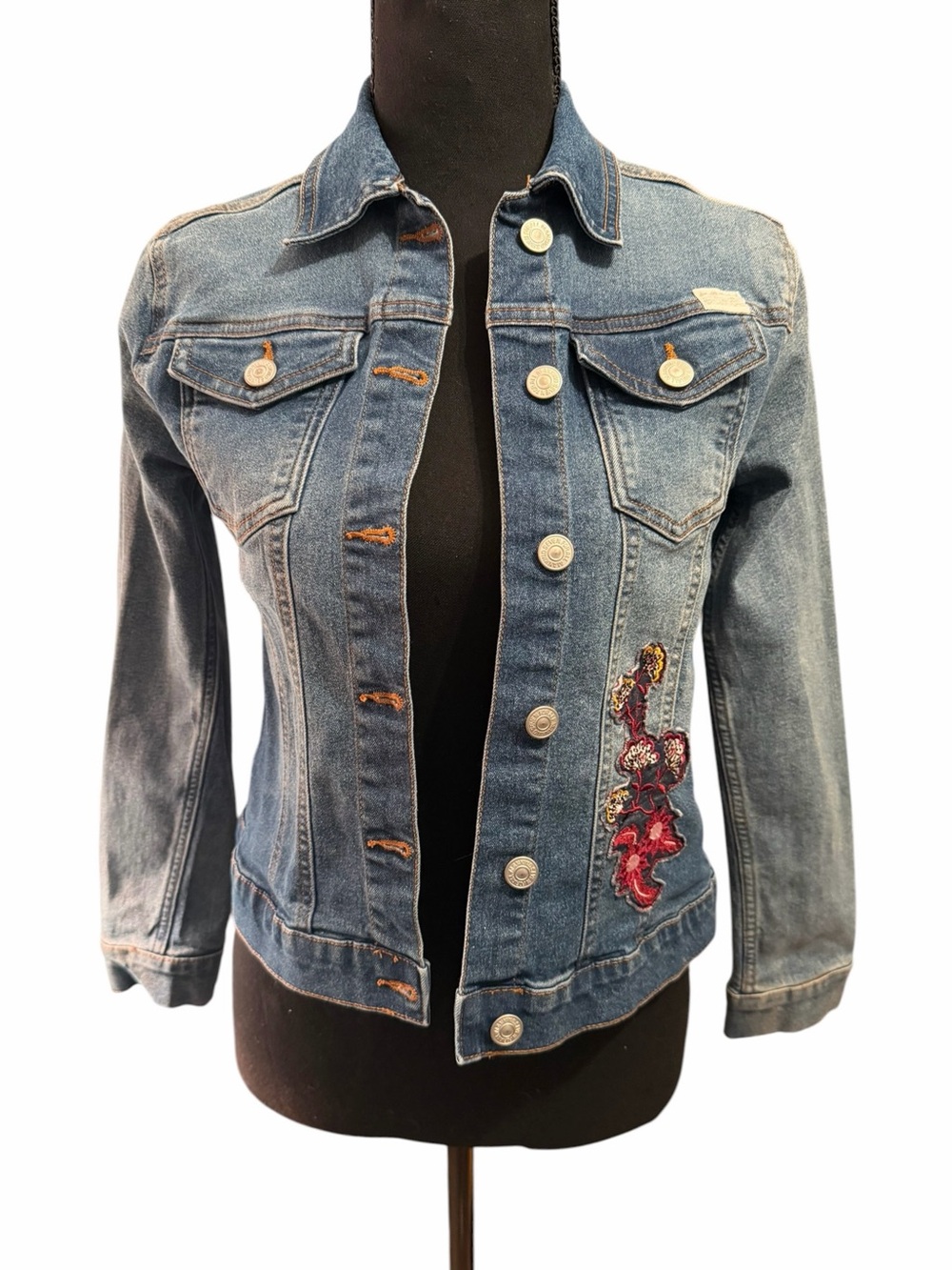 Girls 7 For All Mankind Blue Medium Wash Denim Jacket with Red Floral Patch sz L